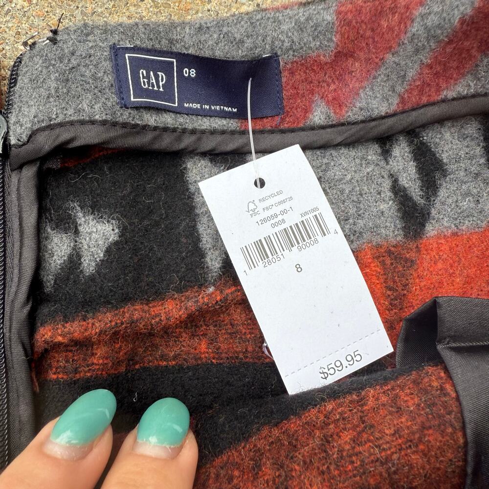 Gap Mini Skirt Wool Blend Aztec Print Red Black Southwest Ski Bell NWT Size 8 - Picture 4 of 10